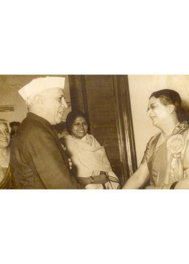 Abadia Wadia (right) with India’s first prime minister Jawaharlal Nehru - FPAI